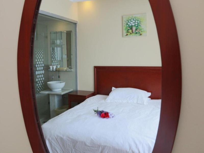 Greentree Inn Shanghai Pudong Airport Huaxia East Road Railway Station Shell Hotel Extérieur photo