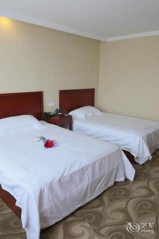 Greentree Inn Shanghai Pudong Airport Huaxia East Road Railway Station Shell Hotel Extérieur photo